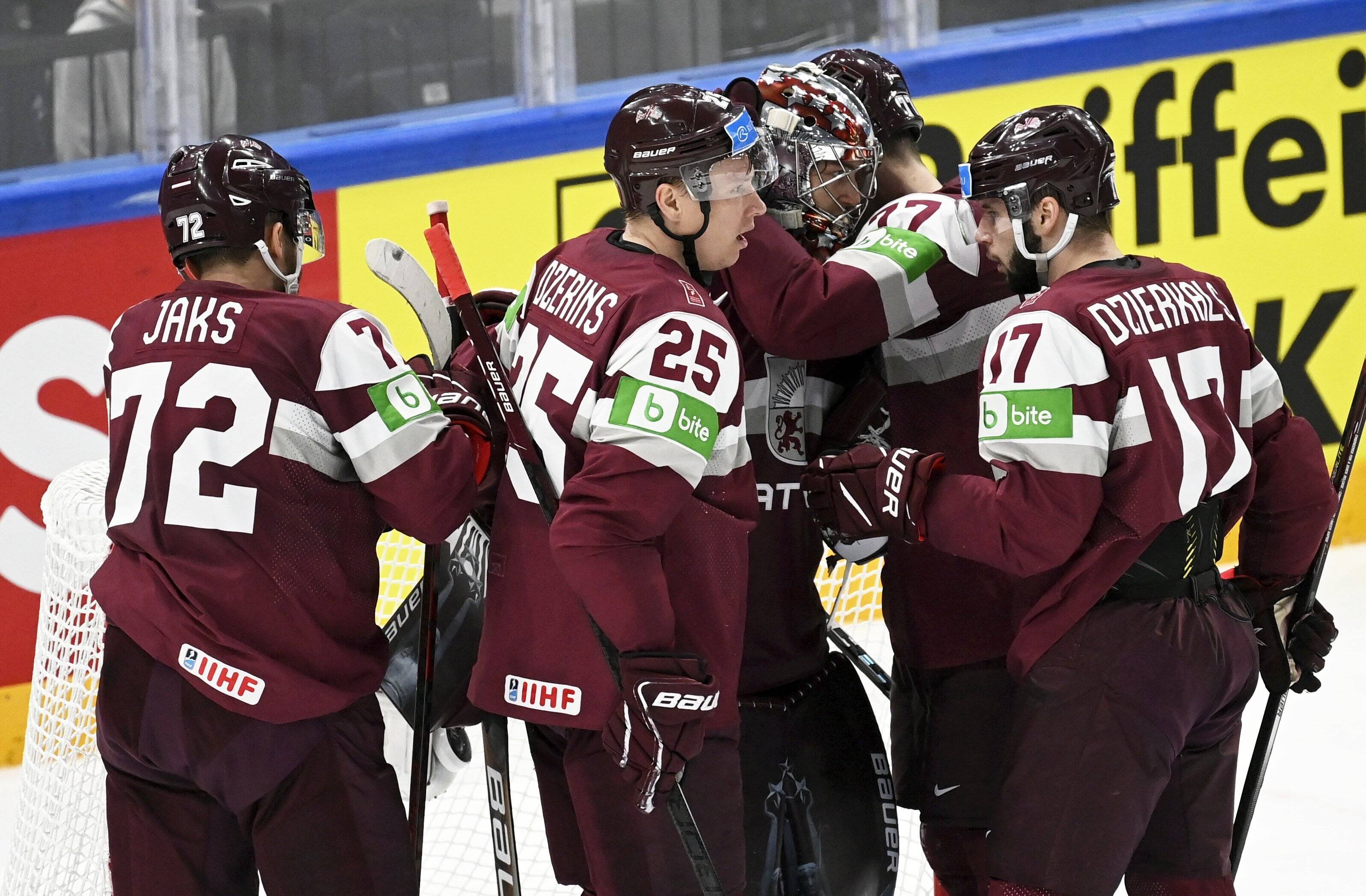 Latvijas hokejisti gūst pirmo uzvaru Somijā