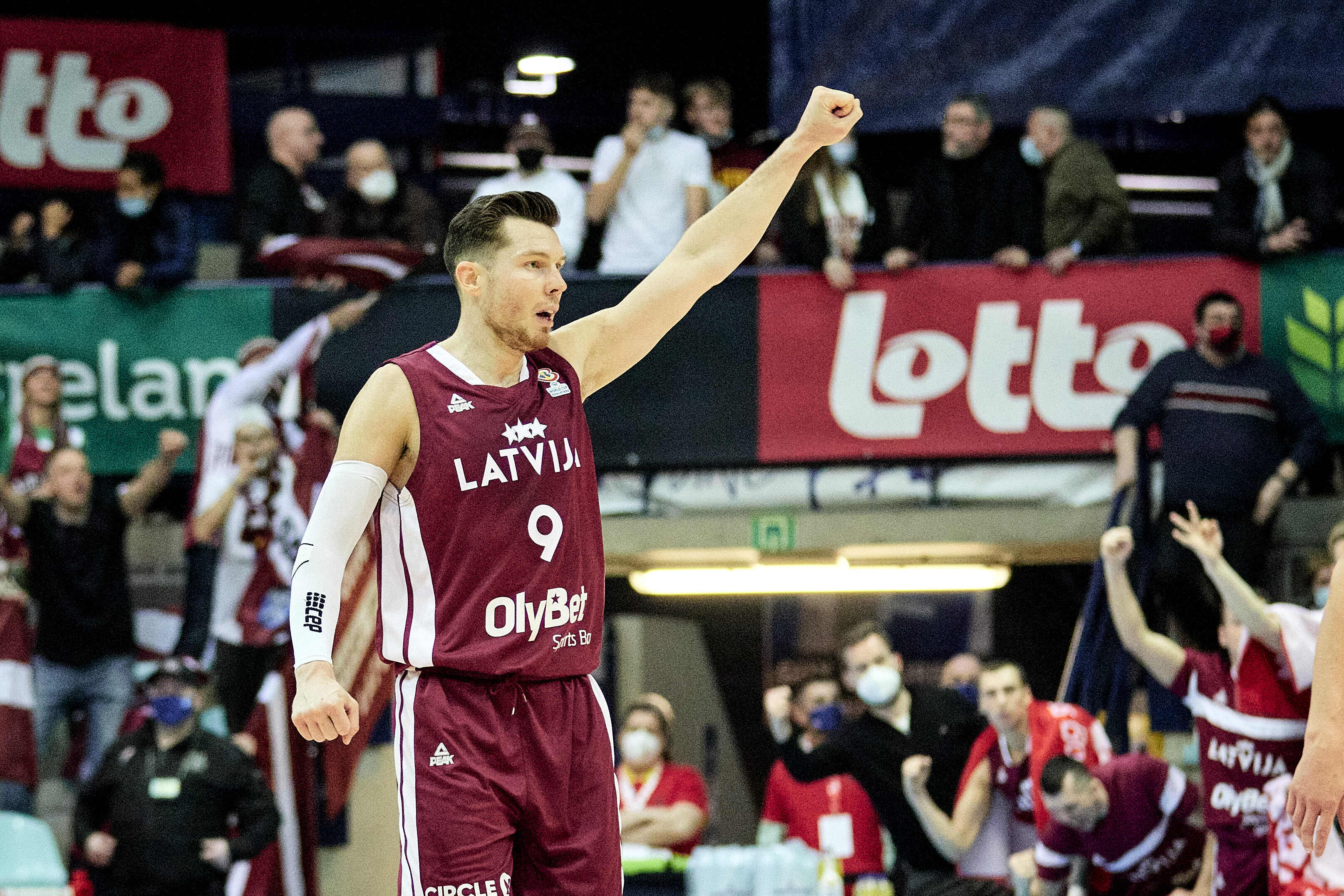 Latvijas basketbola izlase pirmo reizi vēsturē uzveic Serbiju